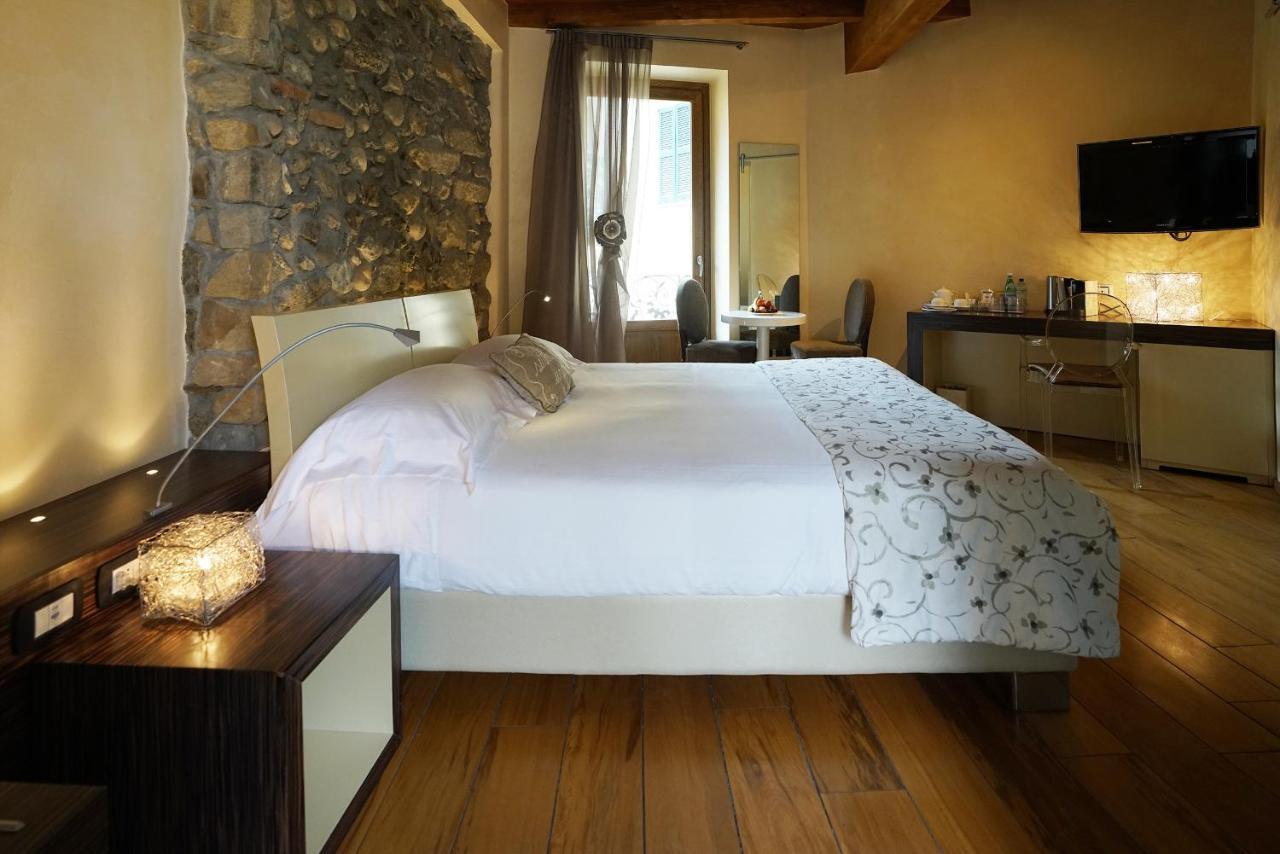 Il Portico - 1711 Luxury Guest House Arlate Dış mekan fotoğraf