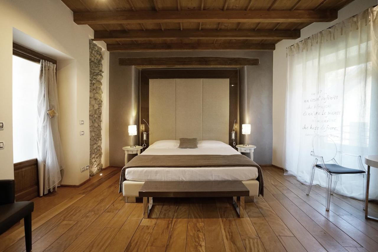 Il Portico - 1711 Luxury Guest House Arlate Dış mekan fotoğraf