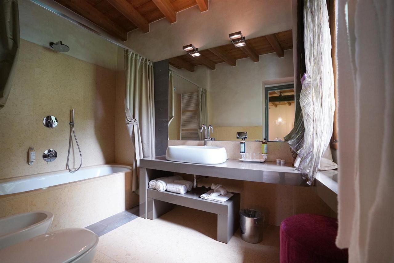 Il Portico - 1711 Luxury Guest House Arlate Dış mekan fotoğraf