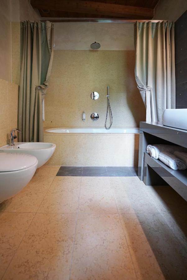 Il Portico - 1711 Luxury Guest House Arlate Dış mekan fotoğraf