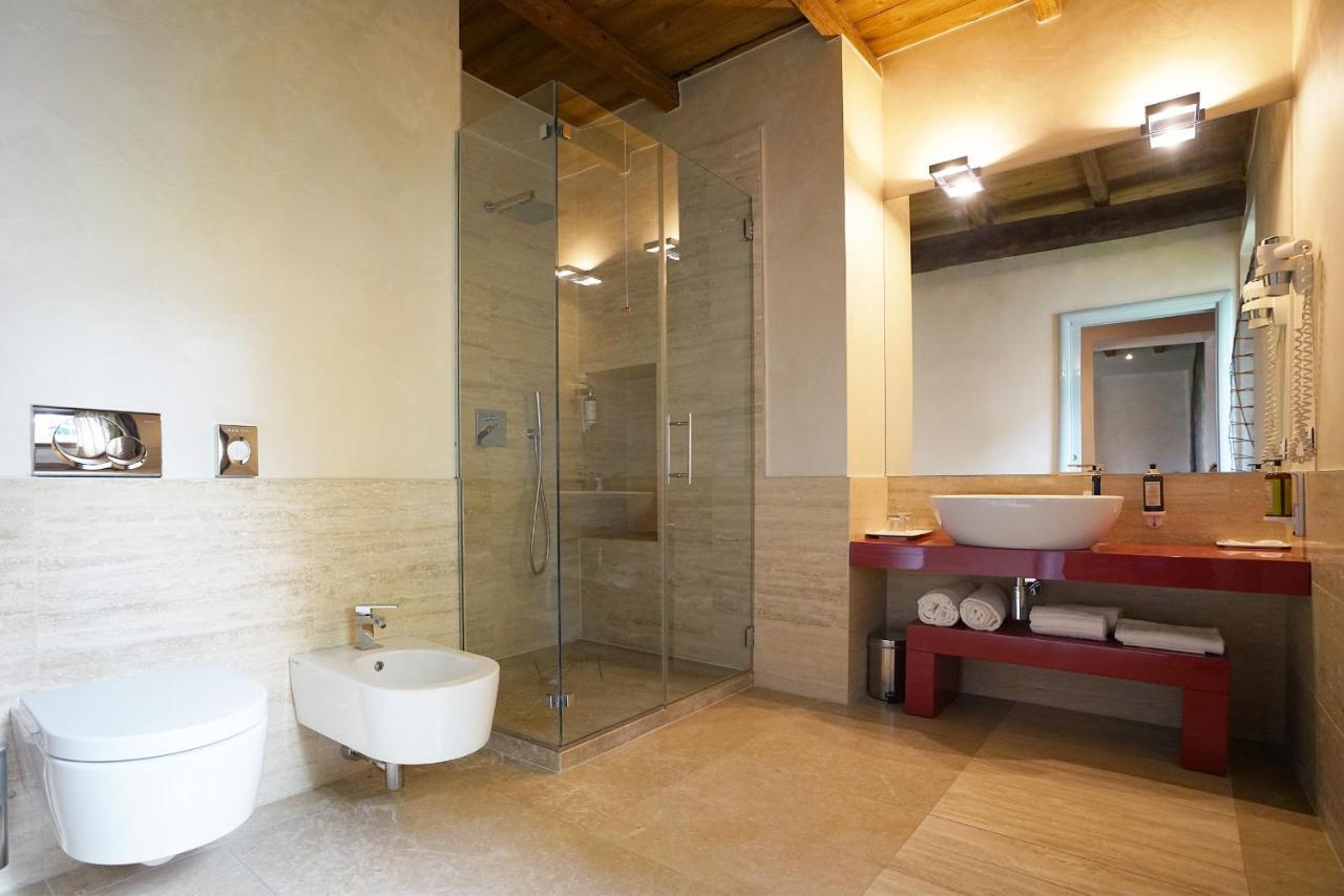 Il Portico - 1711 Luxury Guest House Arlate Dış mekan fotoğraf