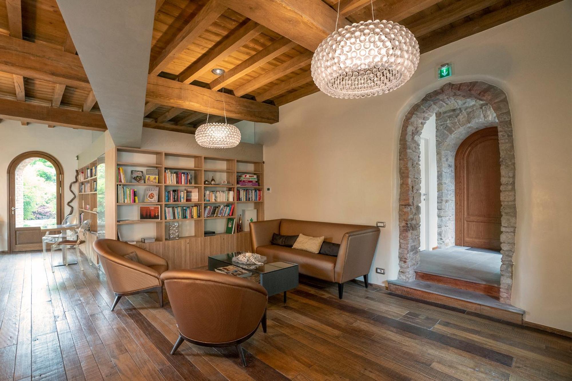 Il Portico - 1711 Luxury Guest House Arlate Dış mekan fotoğraf